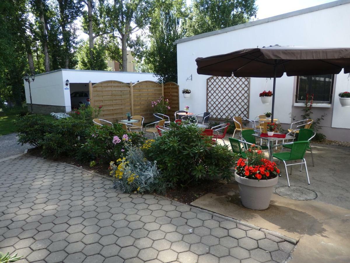 Zur Saale Hotel Weißenfels Екстериор снимка